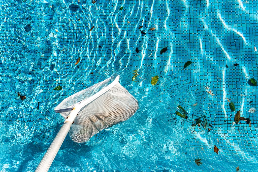 4 Ways Pool Cleaning Companies in Plano TX Can Rescue Your Green Pool Disaster